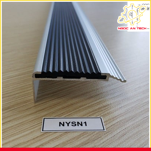 Nẹp chống trơn cầu thang NYSN-1